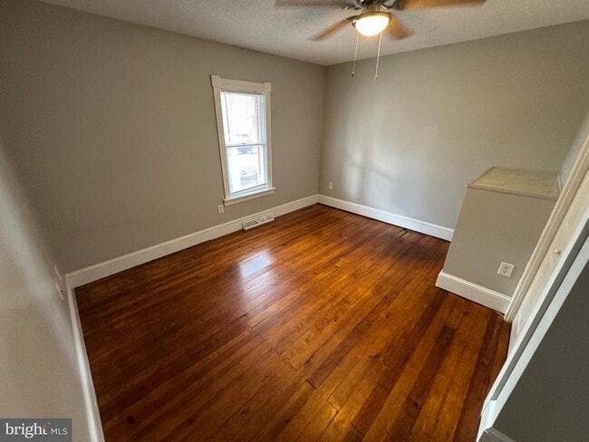 Building Photo - 2 E Germain St