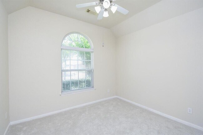 Building Photo - 6706 Oakman Ln