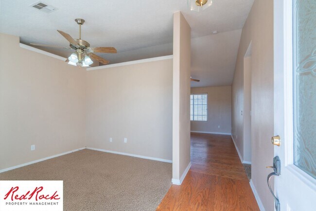 Building Photo - Pet Friendly - 4 Bed 2 Bath for rent in St. George