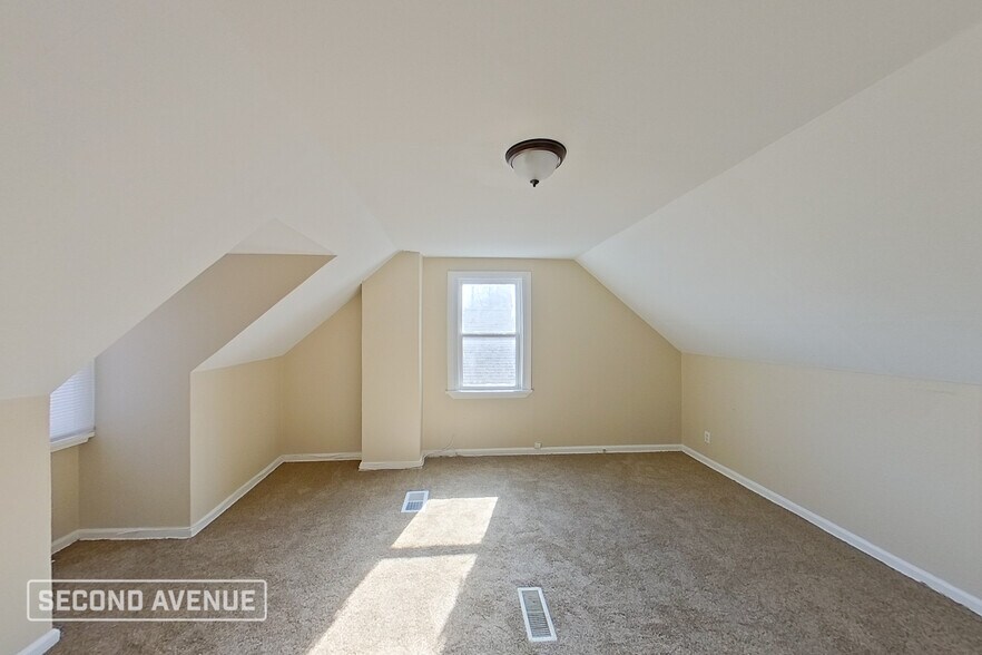 Building Photo - 4772 Jefferson St