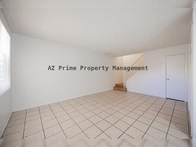 Building Photo - 5040 N 40th Ave