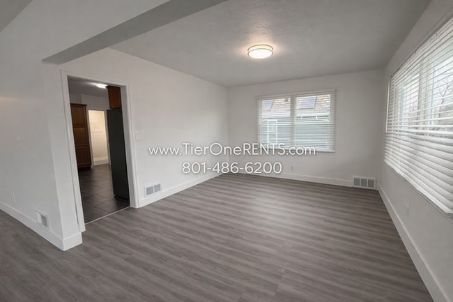 Building Photo - NO DEPOSIT option available for qualified renters with Obligo