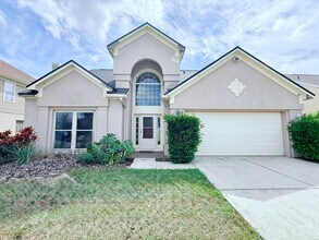 Building Photo - $2200 | 3-Bedroom 2.5-Bath Single-Family H...