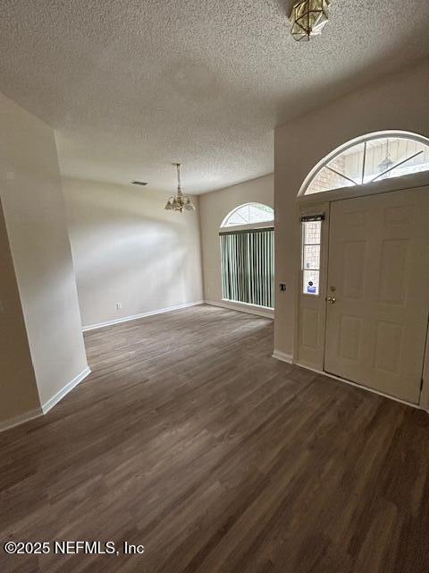 Building Photo - 2095 Willesdon Dr E