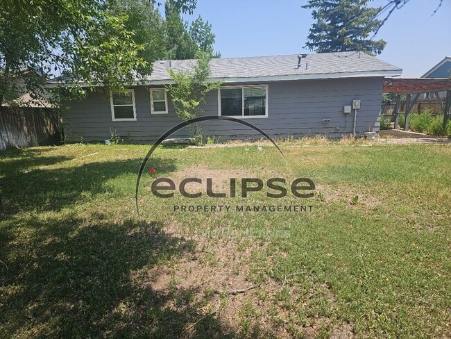 Building Photo - 717 Lee Dr