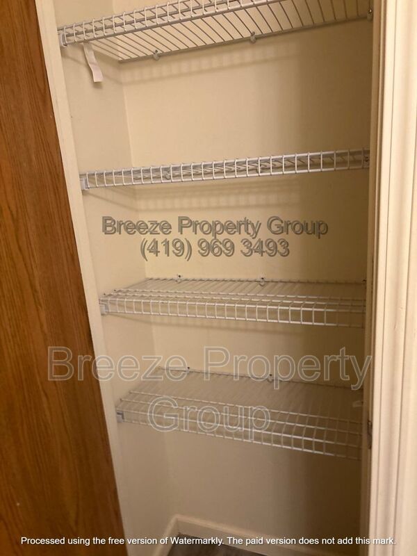 Building Photo - 434 Chicago Ave