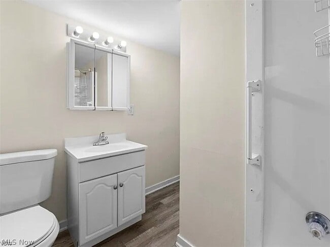 Building Photo - 374 Gibbs Pl