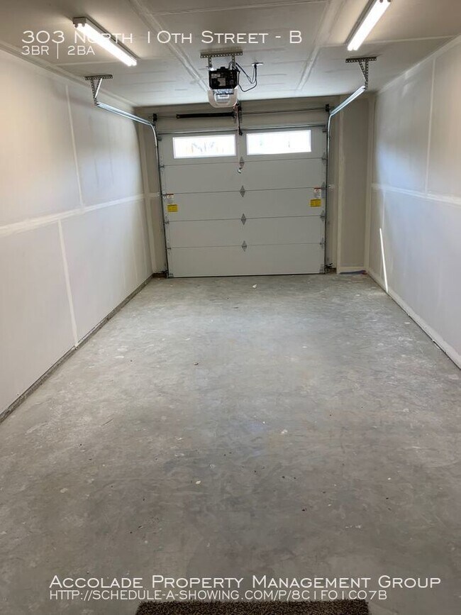 Building Photo - Brand new Duplex - Selah