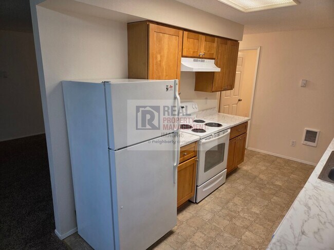 Building Photo - Check out this wonderful 2.0 bedroom, 2.0 ...