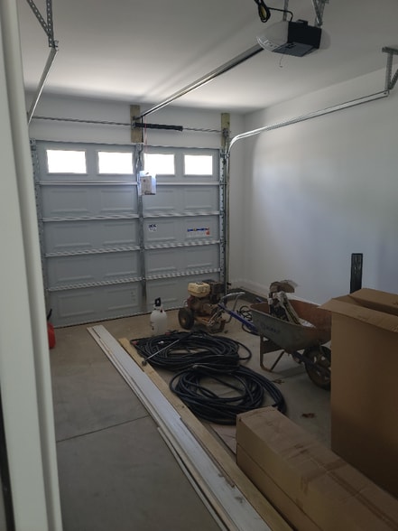 Building Photo - 111 Solis Ct