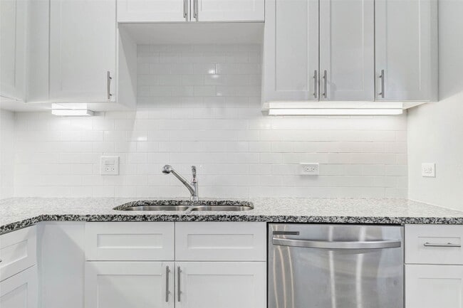 Building Photo - 18835 Luminescent Ln