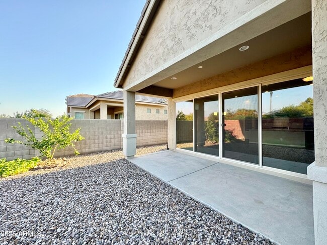 Building Photo - 2575 S Quaintance St