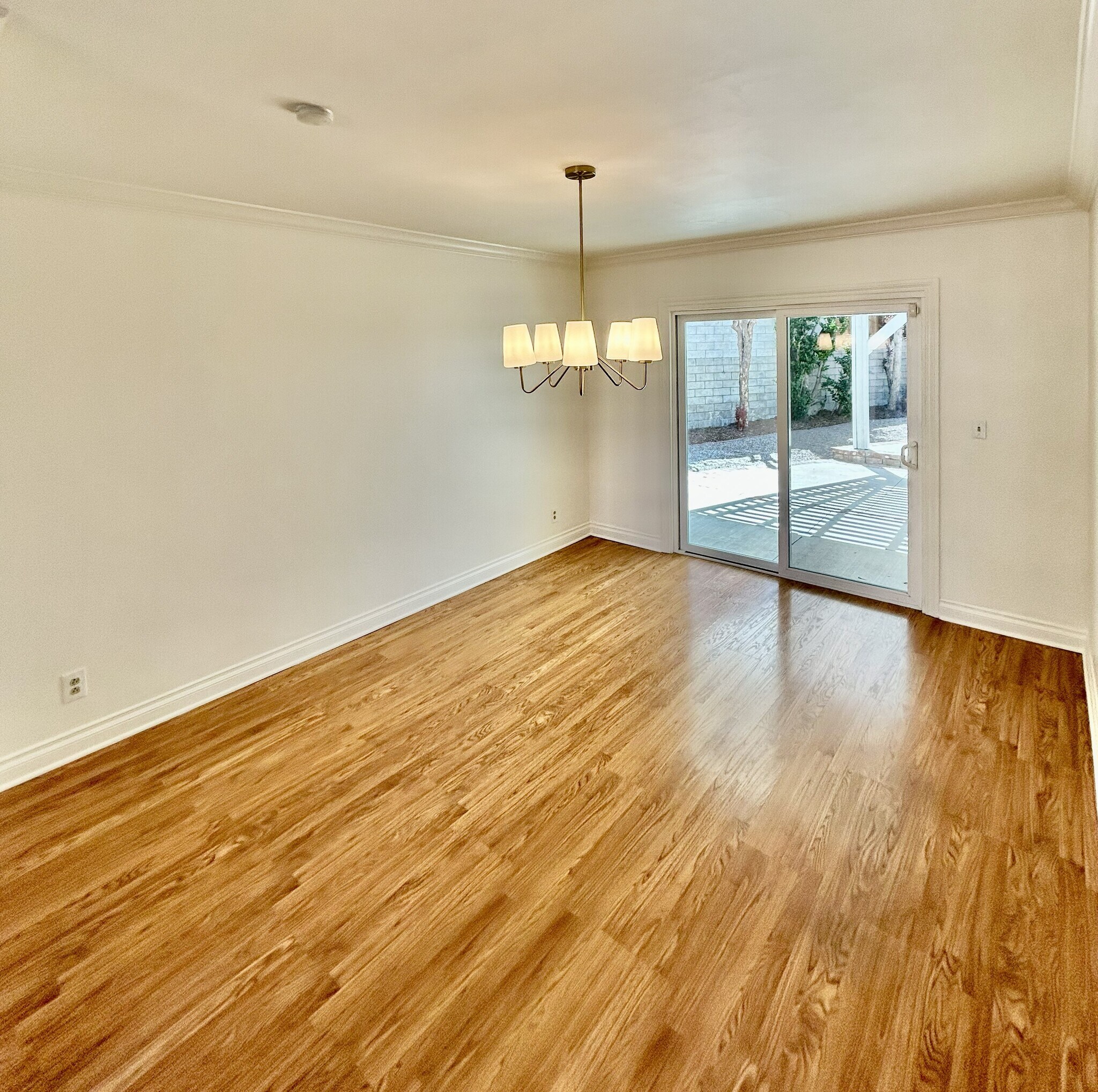 Building Photo - 22525 Flamingo St