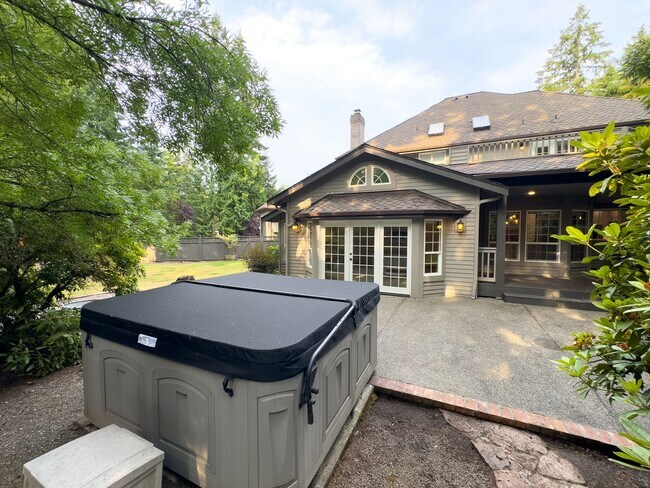 Building Photo - 4bd/2.5ba Redmond Home