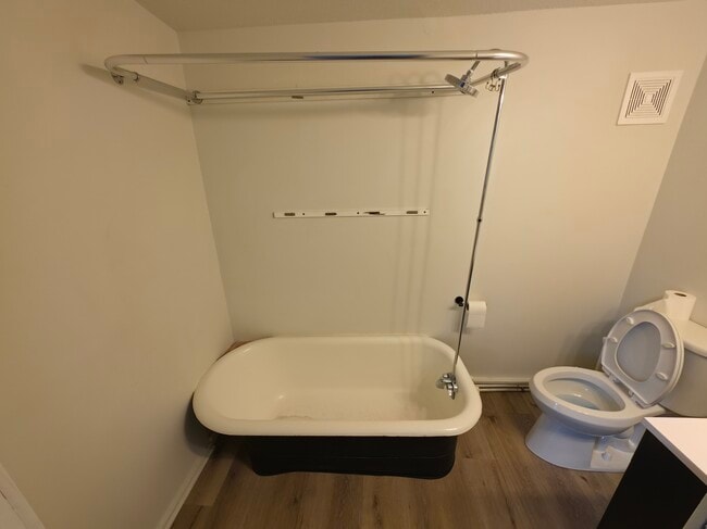 Building Photo - 818 Buckeye St