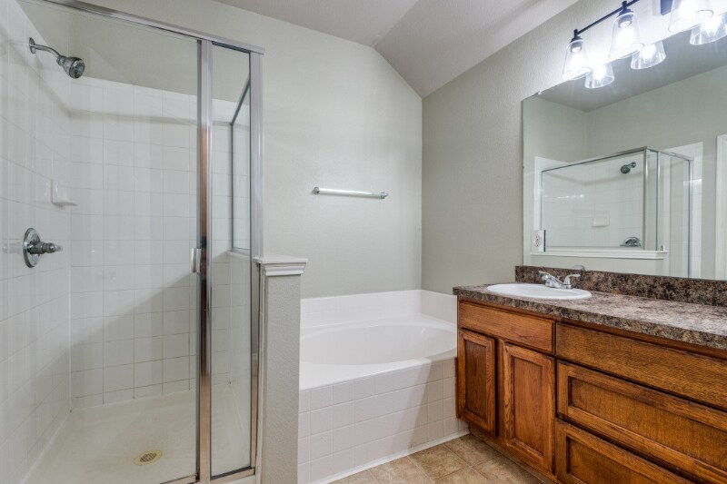 Building Photo - 11923 Stephenville Dr
