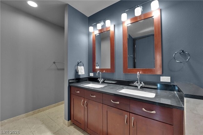 Building Photo - 4575 Dean Martin Dr