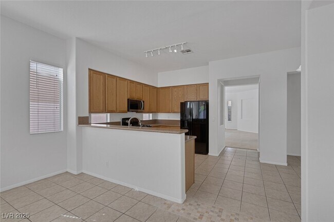 Building Photo - 10132 Crest Brook Pl
