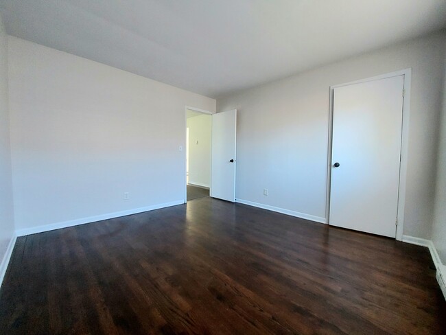 Building Photo - 308 Wilshire Dr