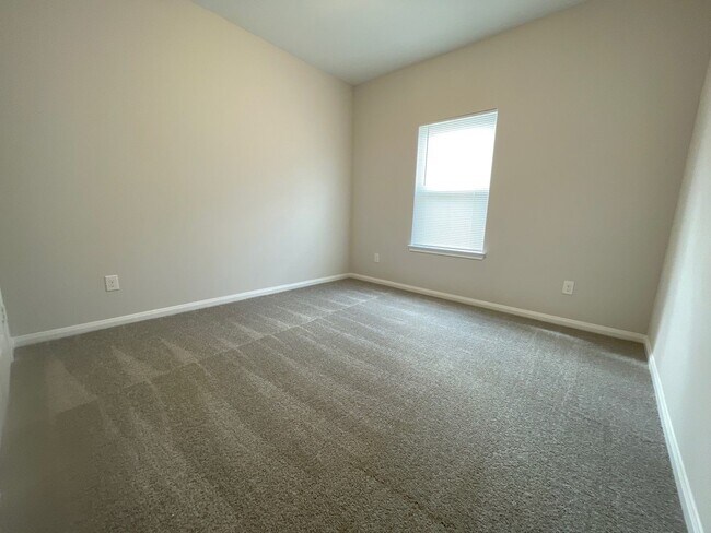 Building Photo - 1059 Rd 5736