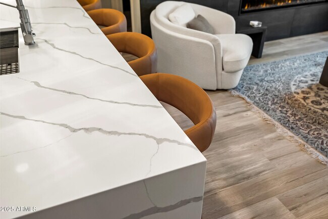 Building Photo - 7167 E Rancho Vista Dr