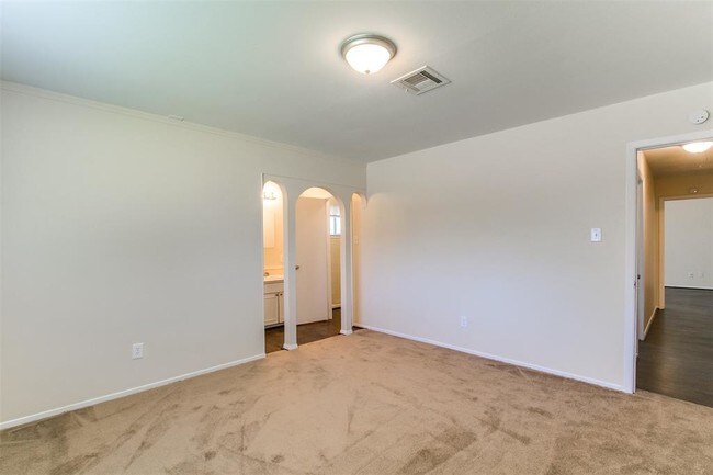 Building Photo - 2503 Knoll St