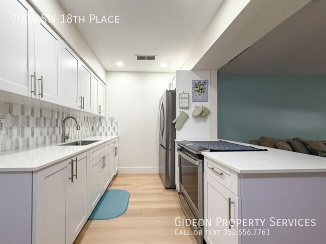 Building Photo - 7004 SW 18th Pl