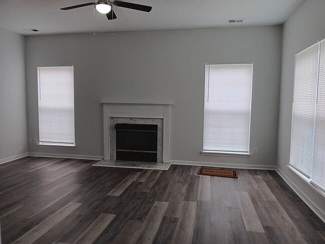 Building Photo - 2540 Governors Pointe Ct NE