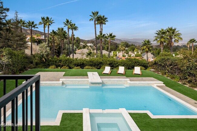 Building Photo - 24005 Clarington Dr