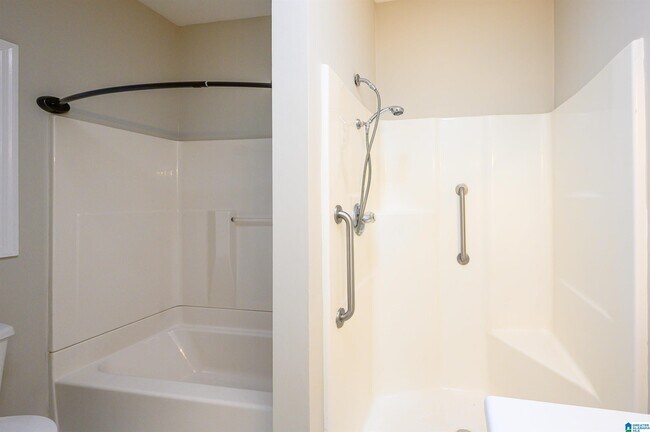 Building Photo - 1525 Jacobs Cir