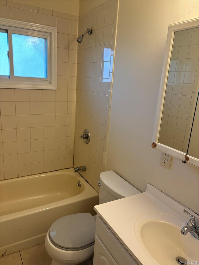 Building Photo - 148 N 22nd St