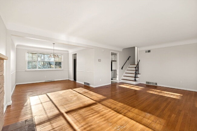 Building Photo - 8980 Cherry Blossom Ln