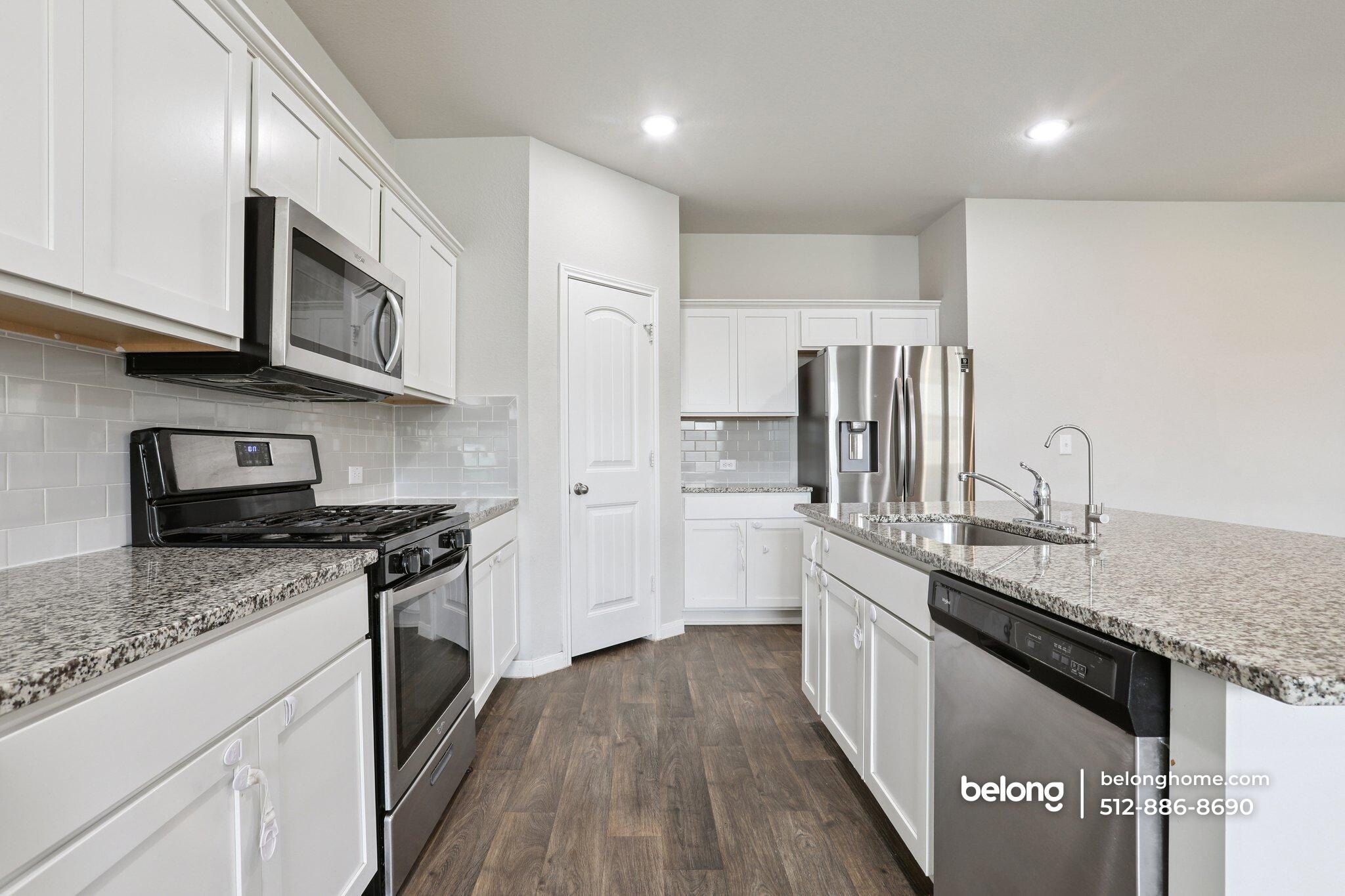 Building Photo - 2920 Maryanne Ln