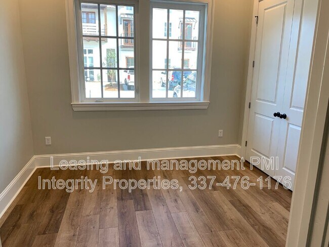 Building Photo - 104 Shirekeep Ln