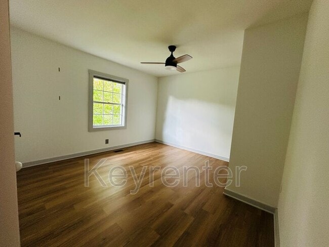 Building Photo - 800 Gertrude Ave