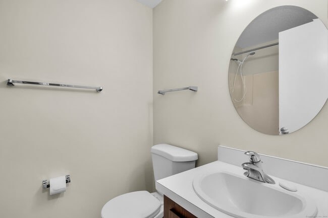 Building Photo - 103 Cliffside Dr