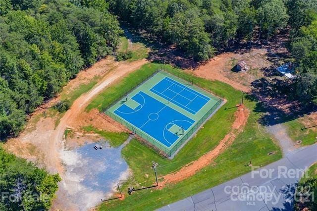 Building Photo - 630 Pine Lake Dr