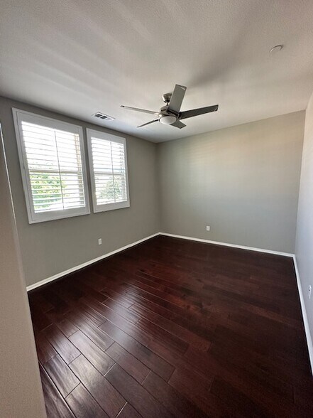 Bedroom - 17032 Cantlay St