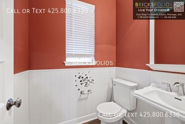 Building Photo - Picture Yourself Living in This East-Facing Bothell Home in the Northshore School District.