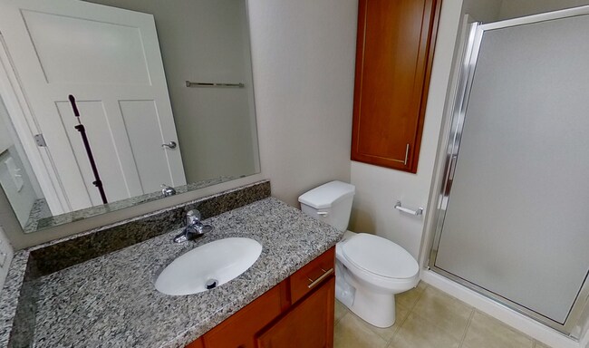 Building Photo - RENT SPECIAL -- Like New Condo Style Upper 3 Bedroom 2 Bathroom plus Den Apartment is Available