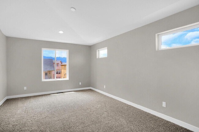 Building Photo - 3798 Venice Grove