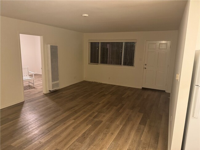 Building Photo - 621 Larkspur Ave