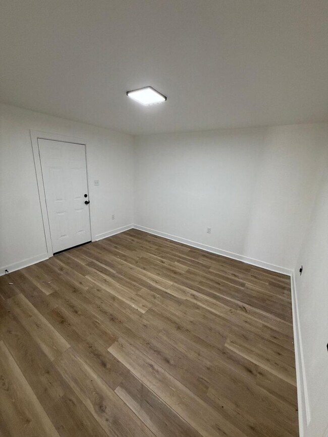 Building Photo - 4-bedroom home in North Little Rock