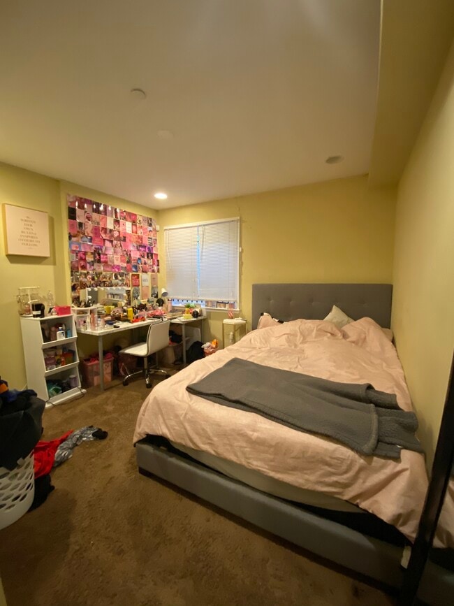 Building Photo - 1853 N 17th St