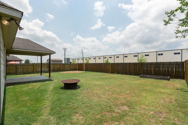 Building Photo - 118 Wallin Farms Dr