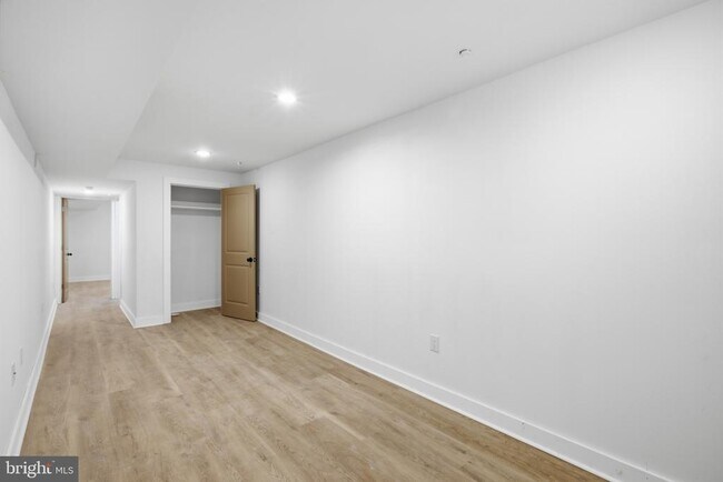 Building Photo - 2330 N 16th St