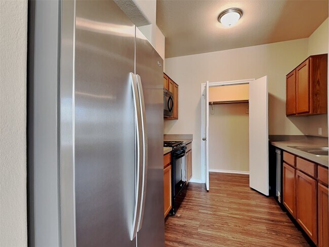 Building Photo - 2802 Wisner Cir