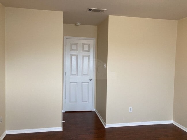 Building Photo - 6205 Nessy Dr