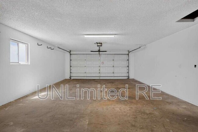 Building Photo - 2250 Atlantic Dr