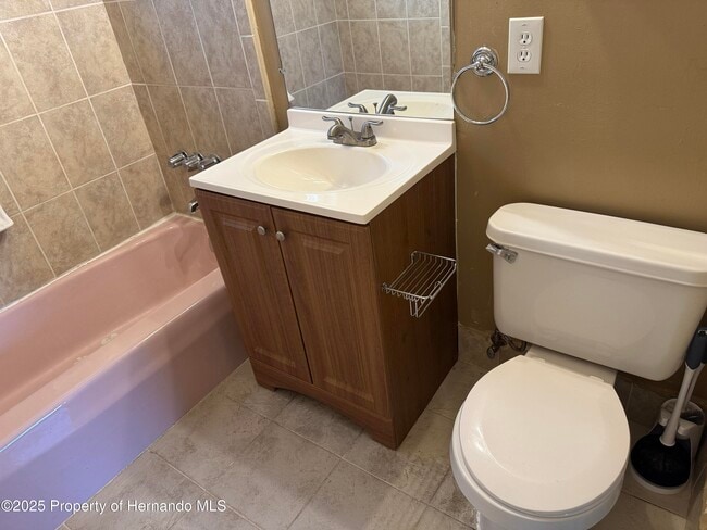 Building Photo - 6315 Treehaven Dr